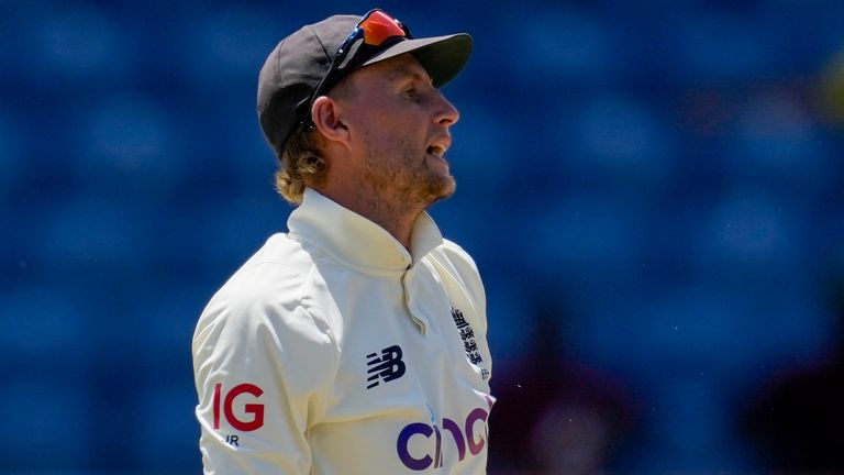 Former England batsmen Nick Compton admits now may be the time for England to replace Joe Root as captain after a string of poor performances. 